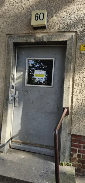 Roedernallee 60, helle 1-Zimmer-WE, 2. OG, ruhige Grünlage, renoviert — photo 1